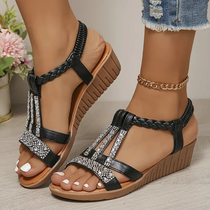 Sandalias romanas con pedrería